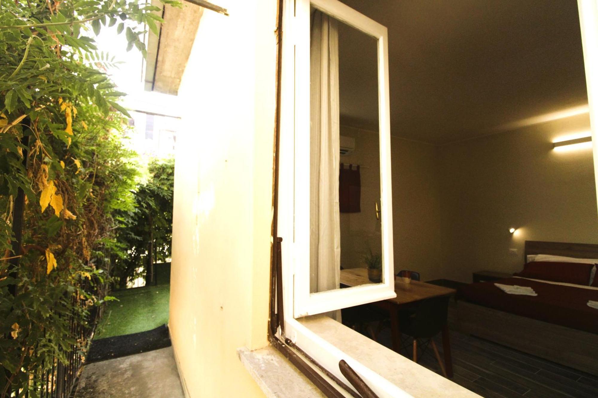 Elegante Suite Con Giardino In Centro Storico Pavia Ngoại thất bức ảnh