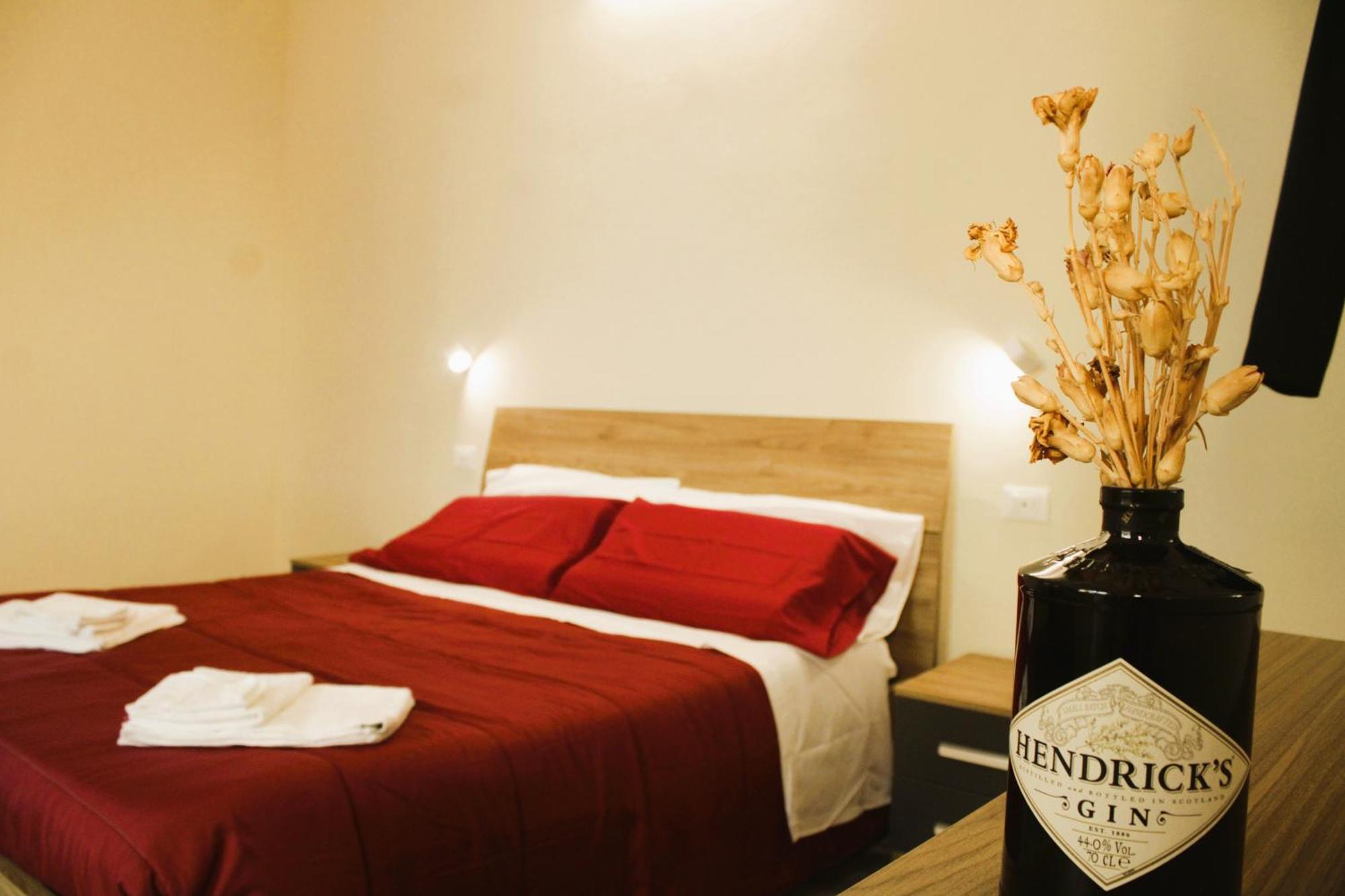 Elegante Suite Con Giardino In Centro Storico Pavia Ngoại thất bức ảnh