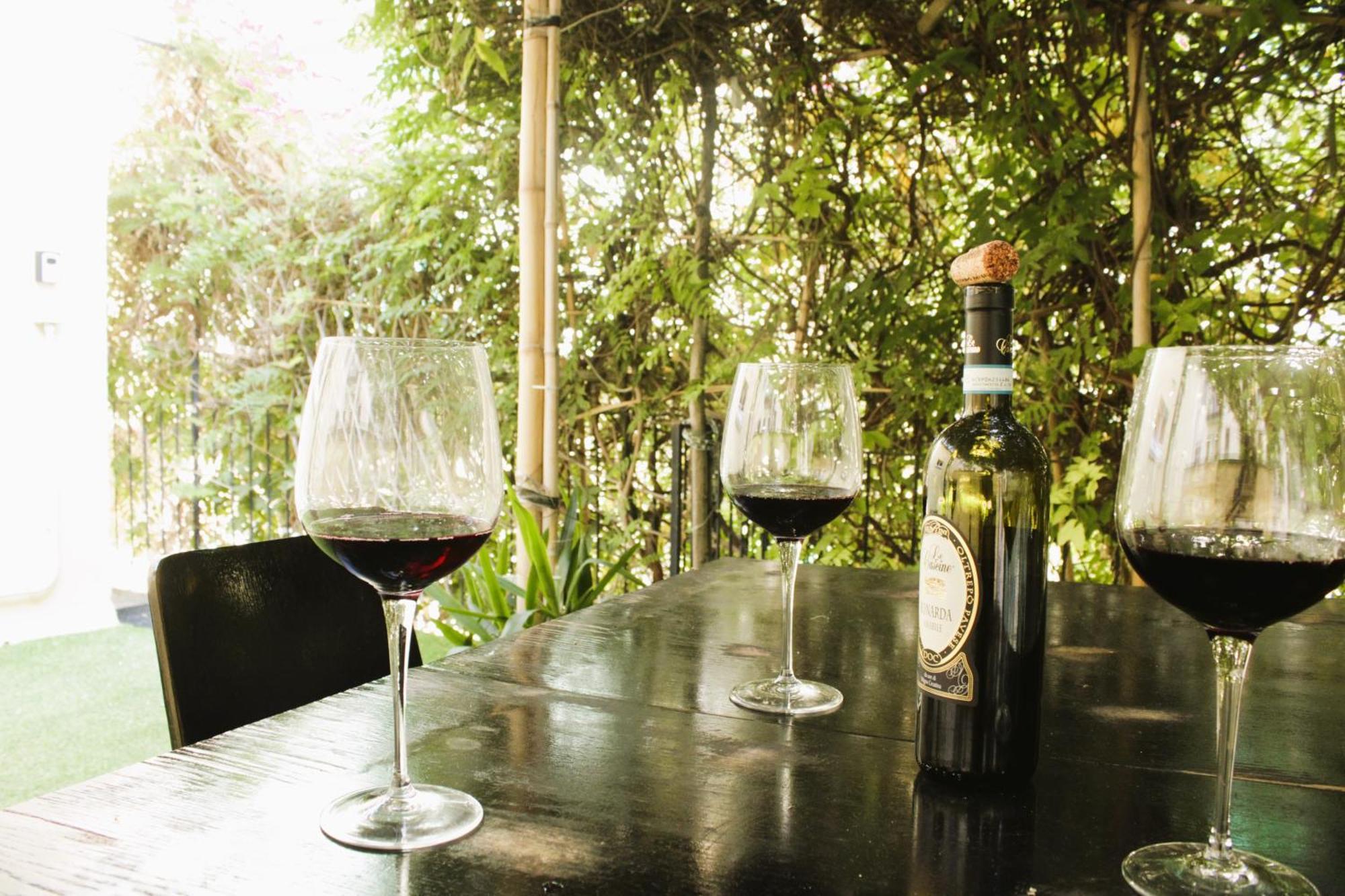 Elegante Suite Con Giardino In Centro Storico Pavia Ngoại thất bức ảnh
